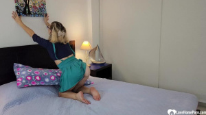 Geeky girlfriend can't get enough of his cock